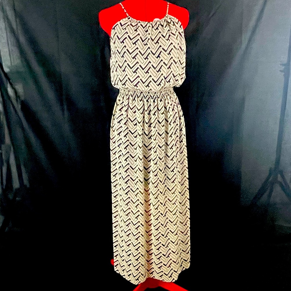 Enfocus Stodio dress size 4  tan and navy blue.